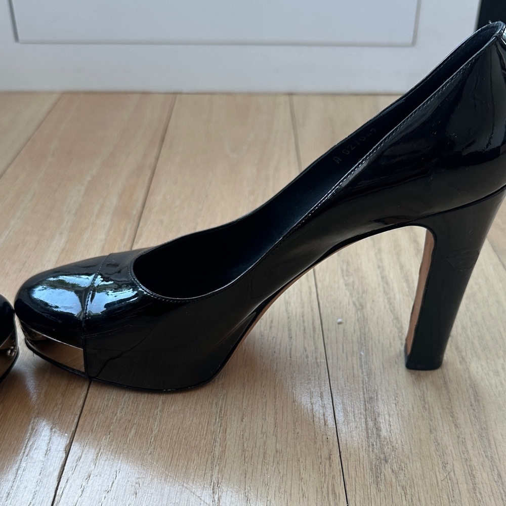 CHANEL Black and Silver Patent Leather Heels - Picture 8 of 11